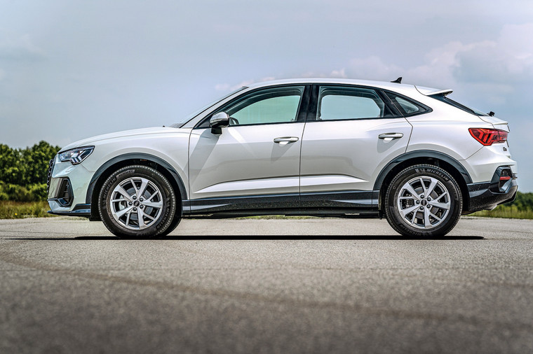 Renault Arkana kontra Audi Q3 Sportback i BMW X2 klasa biznes z opcją