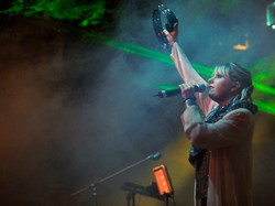 Little Boots modli się co wieczór