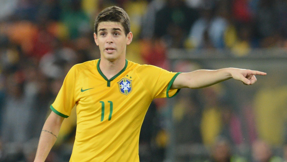 "Daily Mail" podaje, że Oscar, reprezentant Brazylii i zawodnik Chelsea, dołączył do grona piłkarzy, którzy występują w reklamach bielizny. 22-letni piłkarz promuje bieliznę Calvina Kleina.
