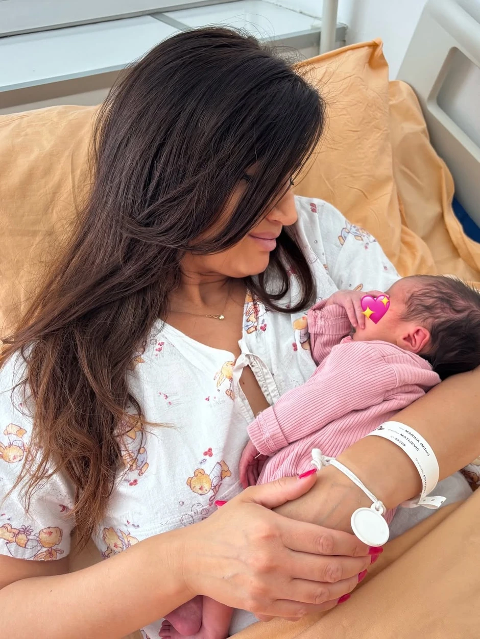 Prve slike bebe Sofije