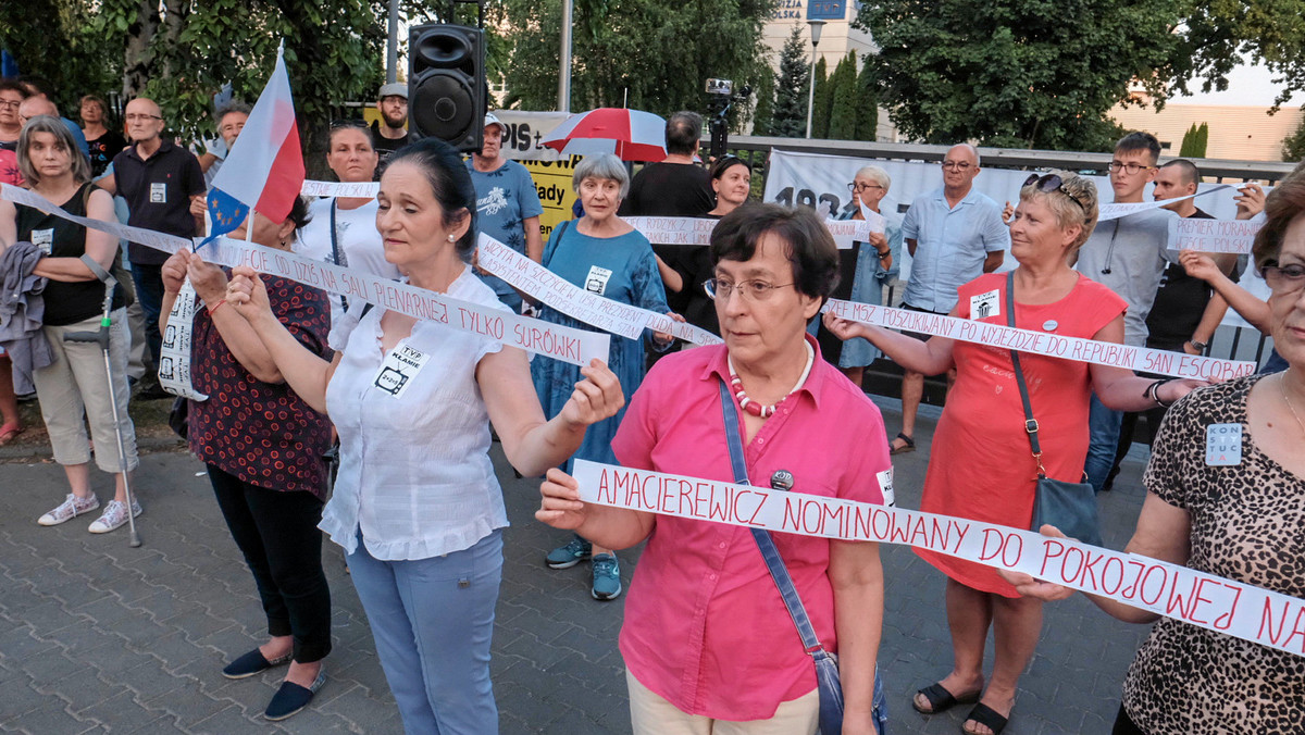 18 września rada programowa Telewizji Polskiej podejmie temat zarzutów w sprawie emisji homofobicznych treści. Do Krajowej Rady Radiofonii i Telewizji spłynęło ok. 40 skarg w sprawie materiału z 10 i 11 sierpnia, w przeddzień i w dniu poznańskiego Marszu Równości, przygotowanego przez Annę Molską dla programu informacyjnego "Teleskop".