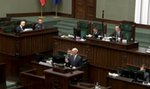 Starcie Bosaka z Macierewiczem w Sejmie. "Mieliście osiem lat... " [WIDEO]