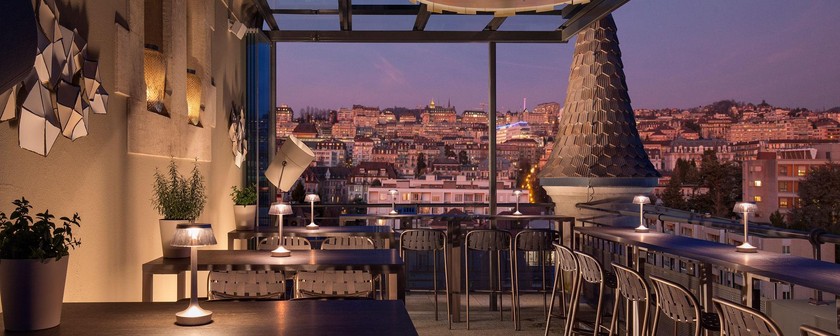 Au Skylounge de l’hôtel Royal Savoy à Lausanne, vous vous régalerez de délices asiatiques.