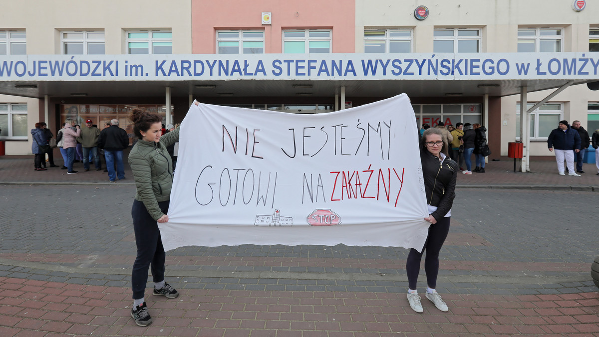 Koronawirus w Polsce. Łomża: protest w sprawie przekształcenia szpitala