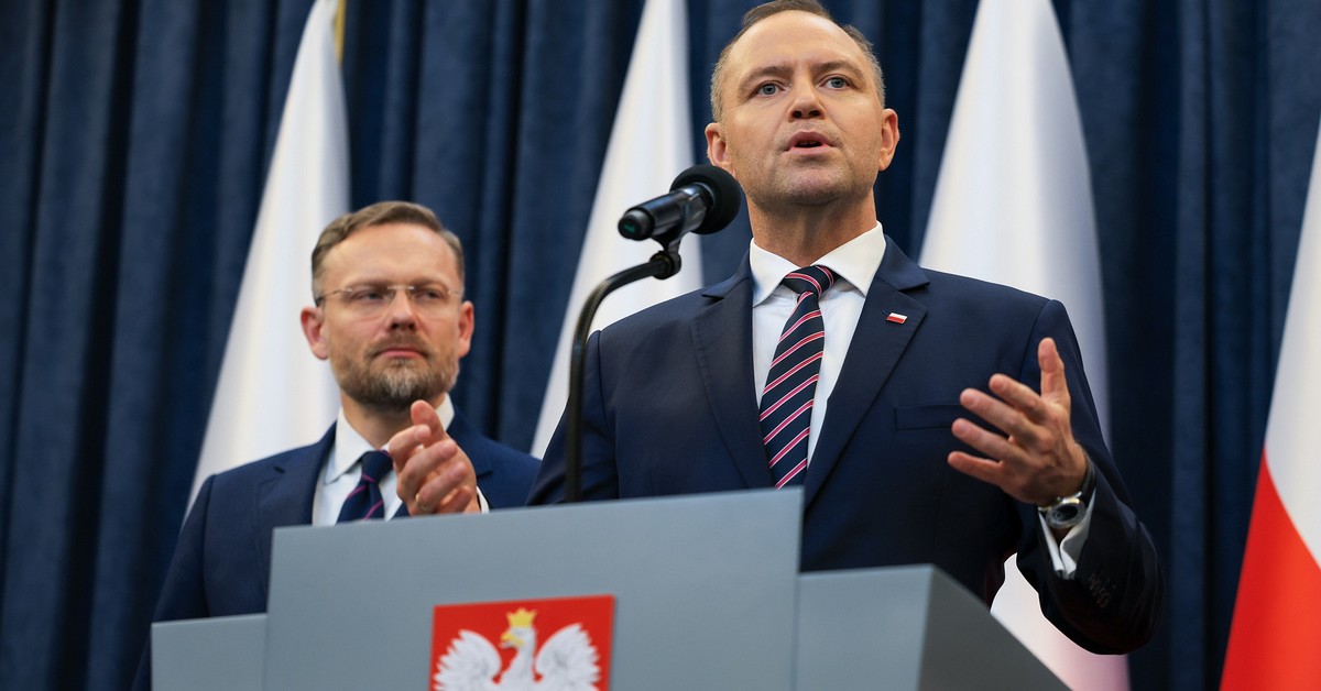 Pamiątki po ofiarach niemieckich zbrodni na aukcji. Prezydent Nawrocki wzywa rząd do działań