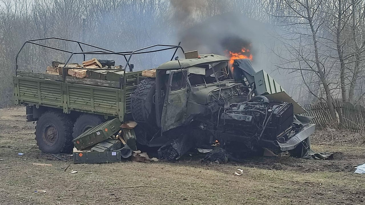Ukraińcy zniszczyli kolumnę rosyjskich pojazdów. Zdjęcia wrzucili do sieci
