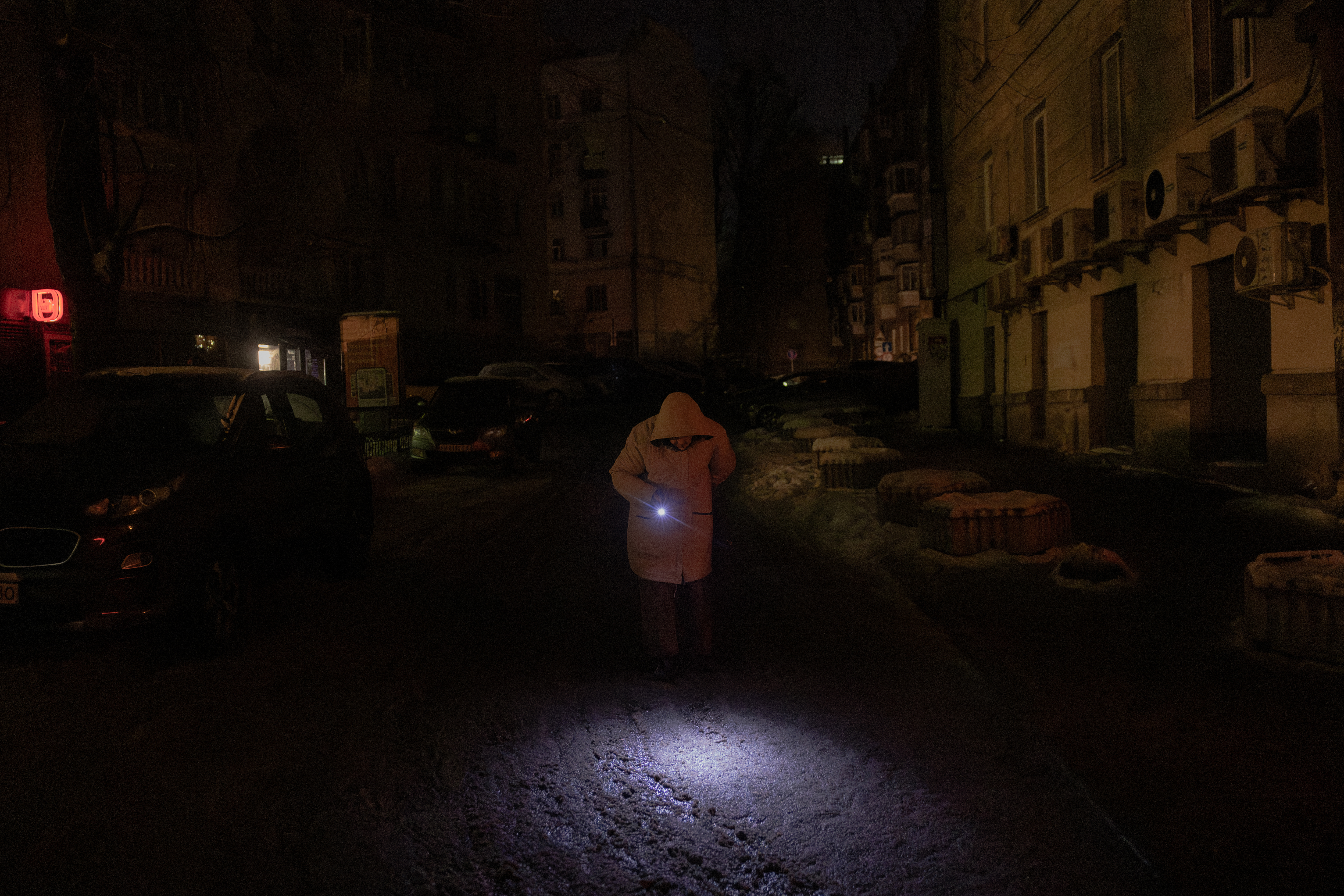 Zelensky aveva avvertito - poche ore dopo la Russia attacca Kyiv