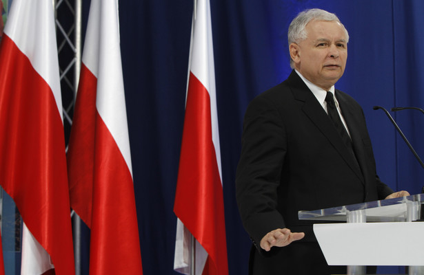 Kaczyński zaprasza premiera i ministra zdrowia na debatę