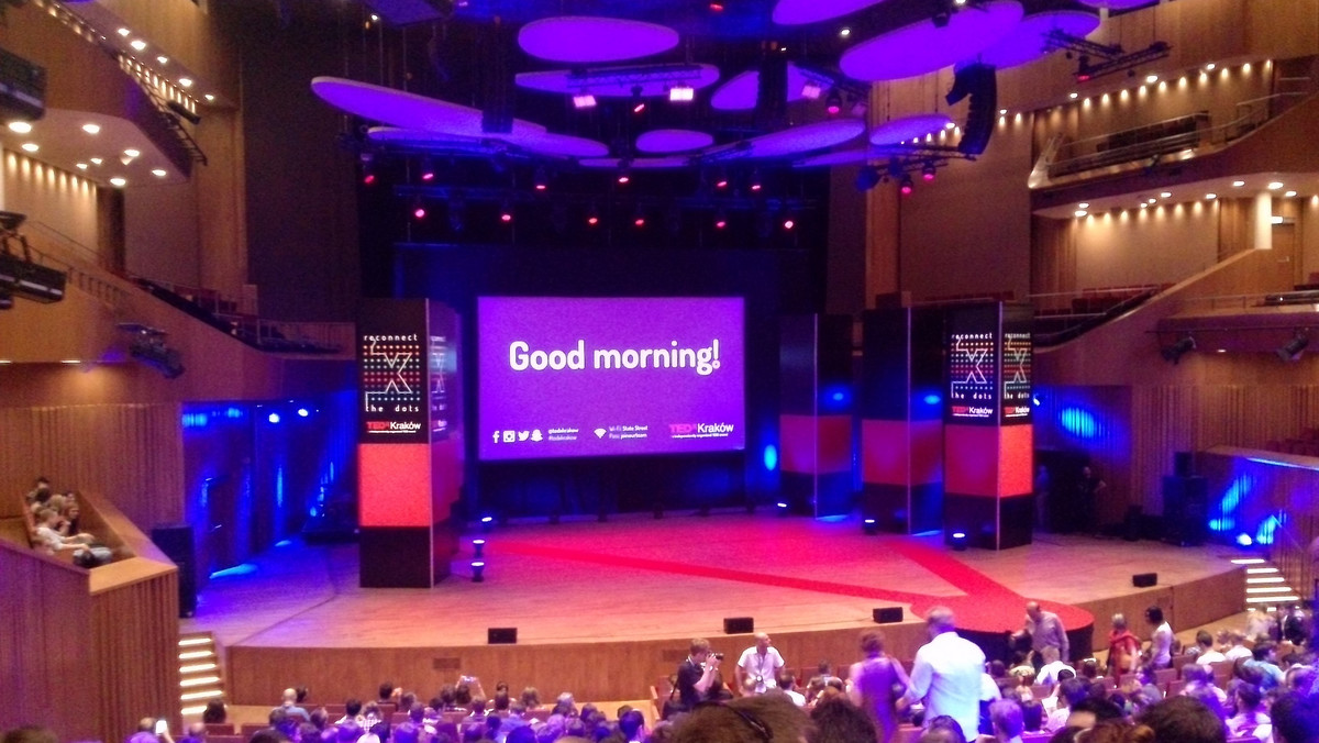 W Krakowie odbyła się prestiżowa konferencja TEDxKraków "Reconnect the dots". TEDx to cykl konferencji na całym świecie, których celem jest inspirowanie ludzi do wspólnego działania oraz wspieranie idei wartych propagowania. Krakowska konferencja miała m.in. pokazać, że Kraków to nie tylko zabytki, ale także miasto nowych technologii.