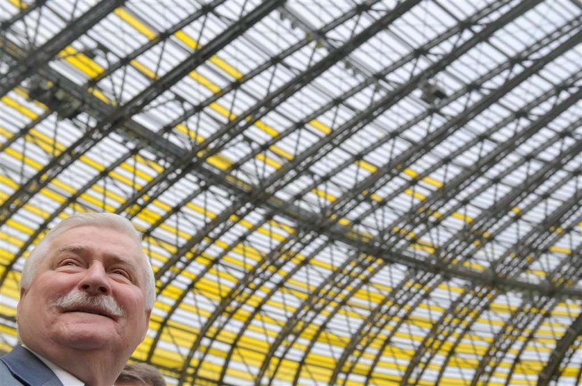 lech wałęsa na baltic arena