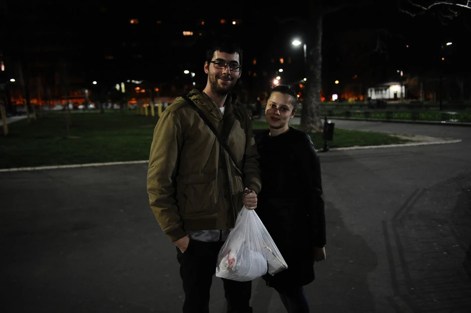 Milutin je na protest došao sa drugaricom Lolom