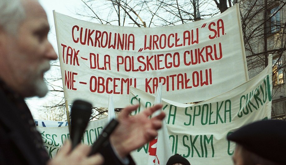 Jeden z protestów pracowników cukrowni i plantatorów. Warszawa, marzec 2002.