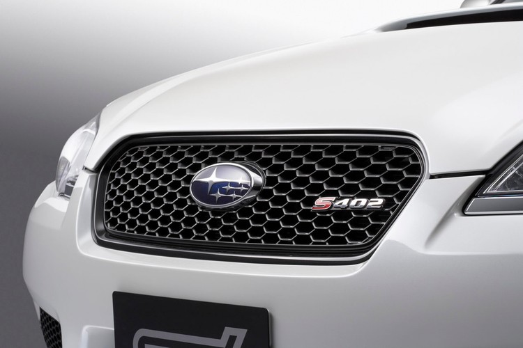 Nie dość tego wyprodukowane zostaną tylko 402 sztuki auta