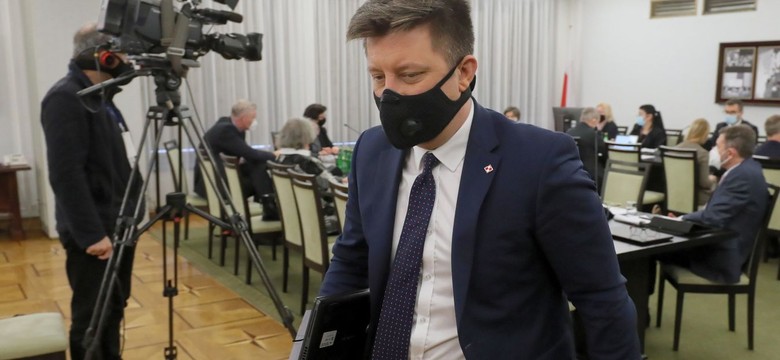 Dworczyk: W poniedziałek o 40 proc. mniejsza dostawa szczepionki firmy Pfizer