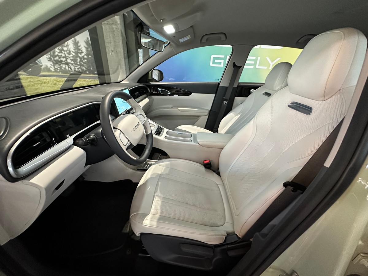 Chiński samochód elektryczny Geely EX2 podczas prezentacji dla polskich dziennikarzy