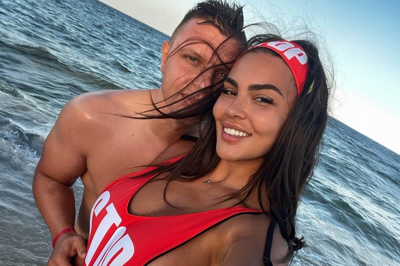 BILA JE NAJLEPŠA PRIRODNA ZADRUGARKA, A SAD POKAZALA MUŽA Promenila lični opis i ima obline kao Pamela Anderson: On je grli i ne pušta, mreže se usijale