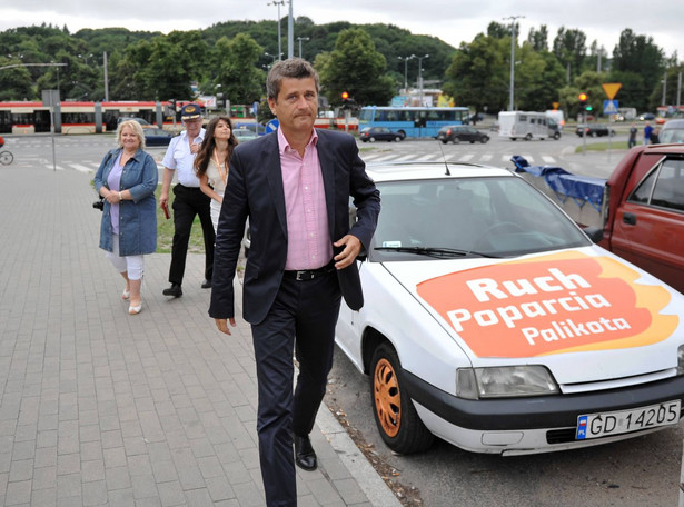 Palikot atakuje Tuska. Za "skok na kasę"