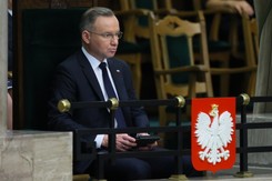 Posiedzenie Sejmu z udziałem prezydenta. Szef MON z informacją na temat bezpieczeństwa