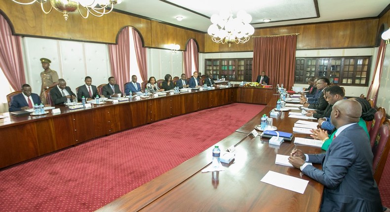 President Uhuru Kenyatta chairing a past cabinet meeting (Twitter)