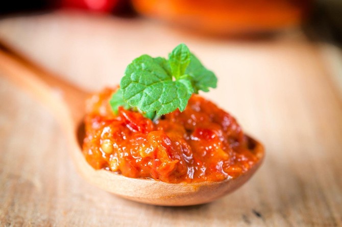 Reč ajvar potiče od turske reči "havyar", što znači kavijar.