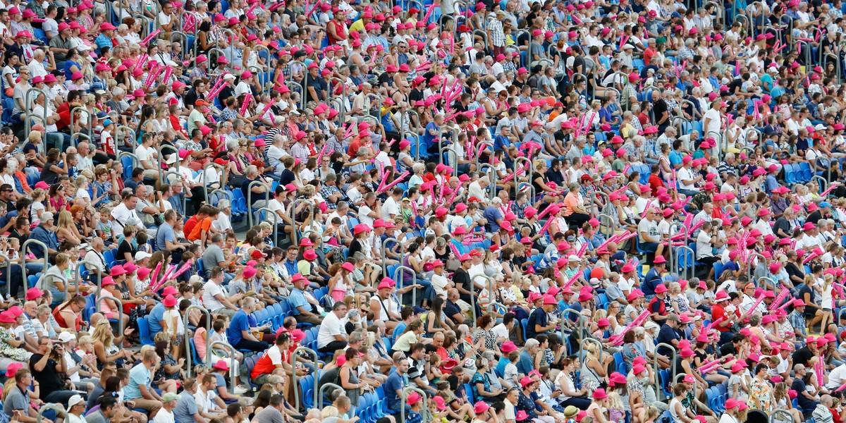 Kibice podczas zawodów lekkoatletycznych na chorzowskim Stadionie Śląskim