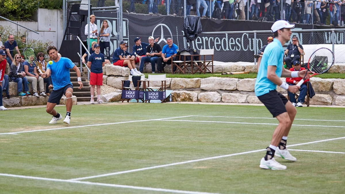Nowozelandczycy Marcus Daniell i Artem Sitak wygrali swój drugi deblowy turniej ATP Tour. W finale Mercedes Cup w Stuttgarcie pokonali Olivera Maracha i Fabrice'a Martina 6:7(4), 6:4, 10-8. Dla Sitaka był to już drugi triumf w tej imprezie. W 2014 roku triumfował w niej w parze z Mateuszem Kowalczykiem, ale wówczas turniej rozgrywany był na kortach ziemnych.