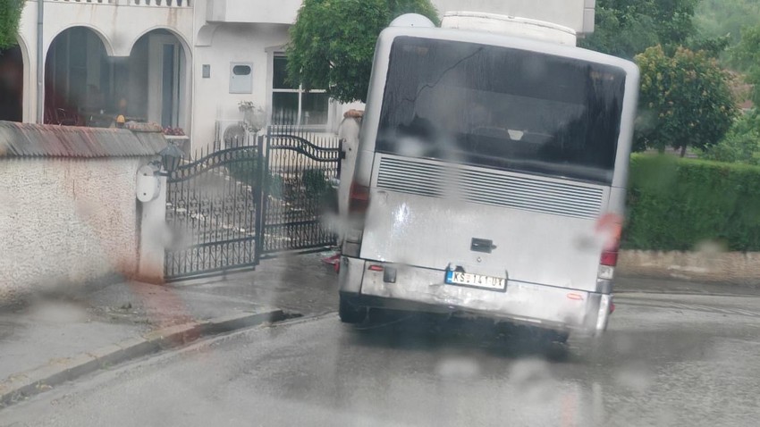 Autobus udario u kuću 