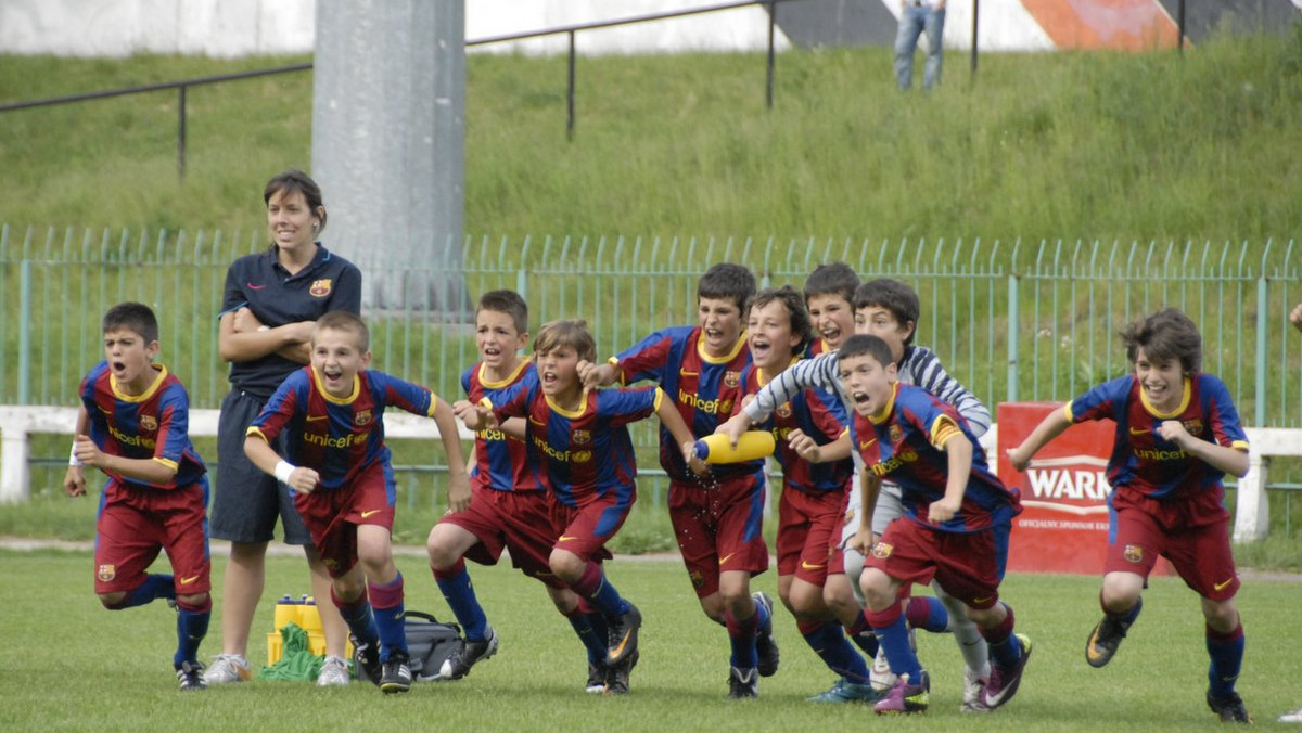 Drużyny Olympiakosu Pireus, Herthy Berlin i FC Barcelona zostały zwycięzcami III Międzynarodowego Turnieju Piłki Nożnej Białe Orły Cup, który w niedzielę zakończył się w Warszawie.