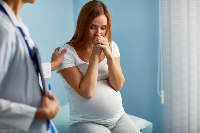 Ez a teendő, ha terhesség alatt diagnosztizálják a méhnyakrákot