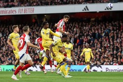 Kiwior strzelił gola w derbach Londynu. Arsenal wypisał się z wyścigu o tytuł