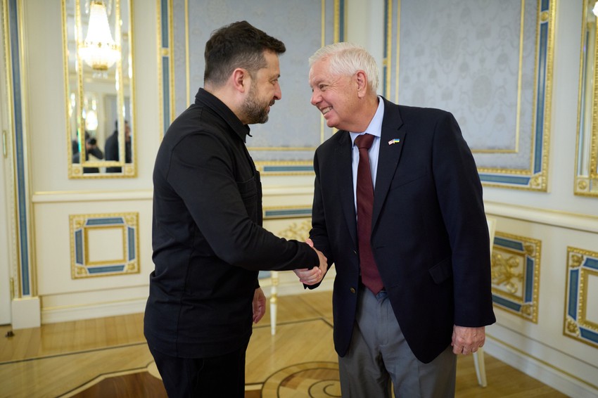 Lindzi Grejem sa Volodimirim Zelenskim