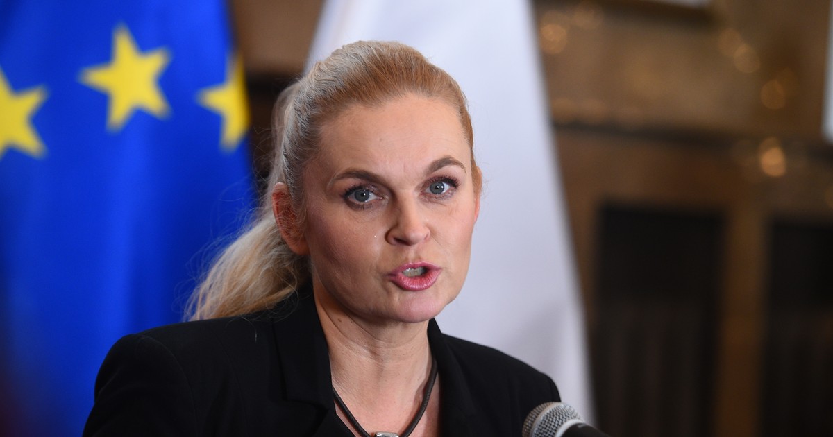 Barbara Nowacka: odczarnkowię szkołę, wystarczy jedna godzina religii w tygodniu
