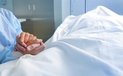 GUS: W listopadzie zmarło prawie 60 tys. osób, dwa razy tyle co przed rokiem