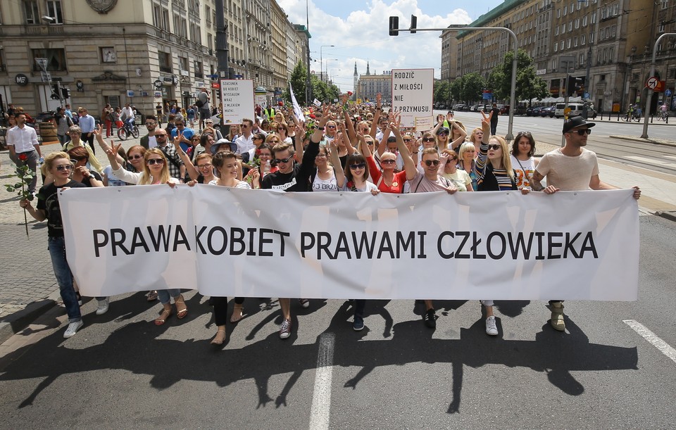 WARSZAWA MARSZ GODNOŚCI KOBIET (uczestnicy marszu)