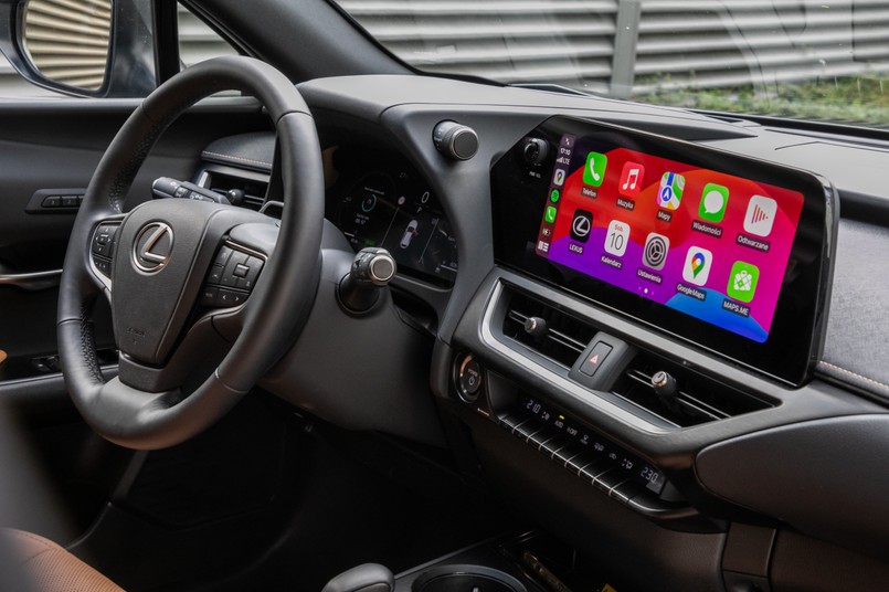 Lexus UX 300h