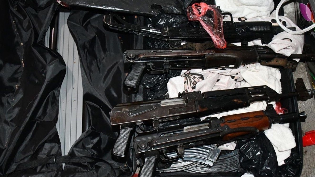 Garaža na Novom Beogradu puna arsenala