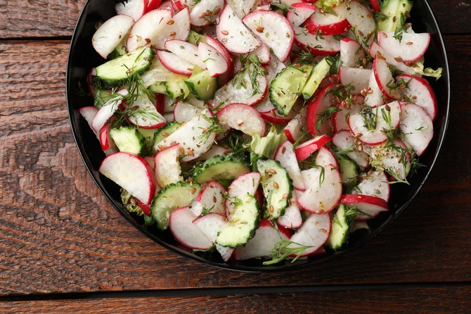Salata od krastavaca i rotkvica, zdravo letnje osveženje