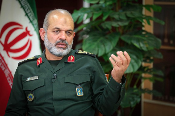 OVAJ ČOVEK MOŽE DA STAVI TAČKU NA RAT I... AMERIKU Moć "komandanta iz senke" rapidno raste u Iranu, Tramp priznao: "To je nagori scenario za nas" (FOTO)