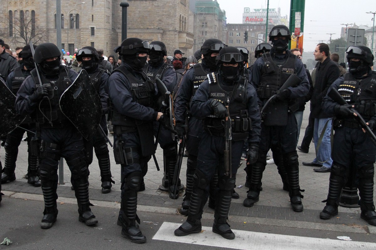 Policyjni antyterroryści