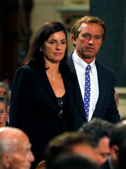 Tajemnicza śmierć żony Kennedy'ego. Przedawkowała?