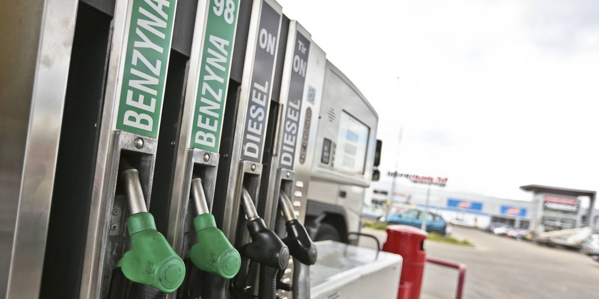 Każdy kierowca odwiedzający stacje benzynowe w całej Polsce, od 16 listopada, powinien mieć dostęp do paliw w zimowej wersji. 