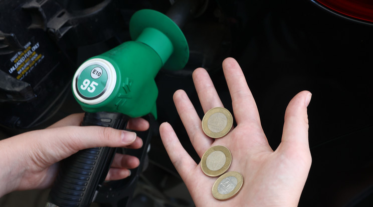 Ellenőrök vizsgálódására számíthatnak  a kisebb benzinkutakFotó: Pozsonyi Zita