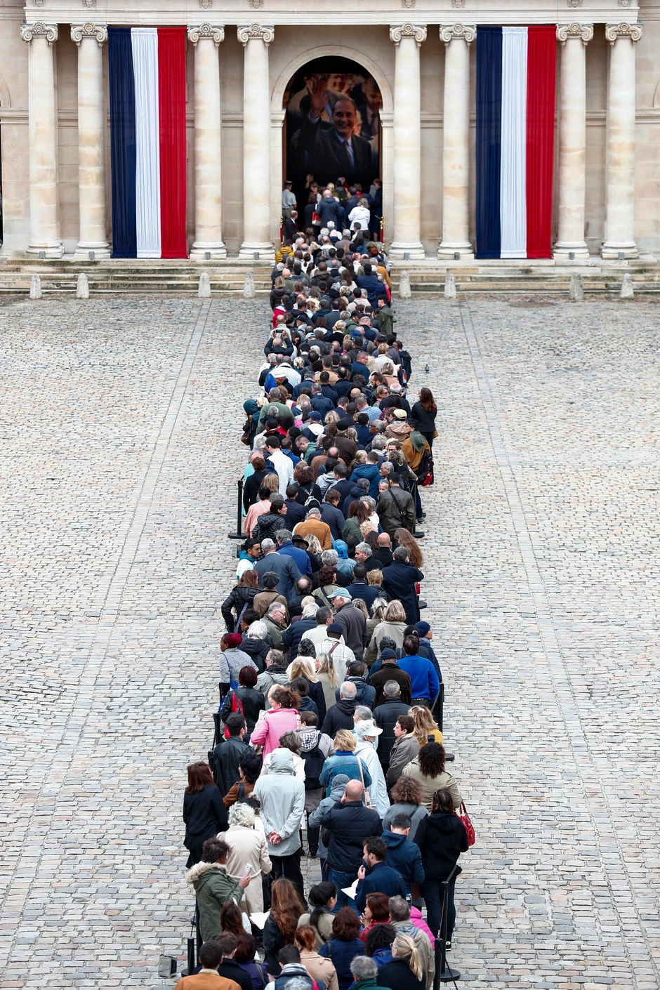 Francuzi odaju poštu nekadašnjem predsedniku