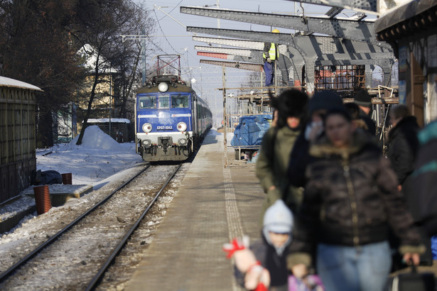 Na kolei jak w centrum handlowym. Menedżer ds. spóźnień i brudnych toalet