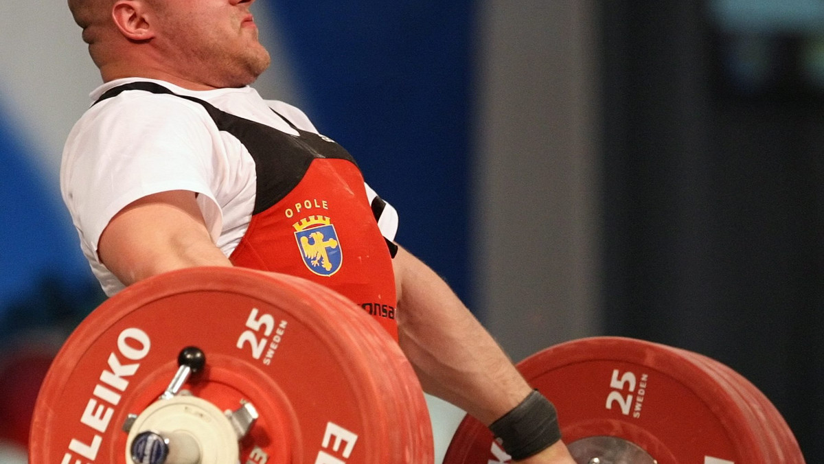 Białorusin Andriej Aramnau zdobył w Mińsku złoty medal mistrzostw Europy w podnoszeniu ciężarów w kategorii 105 kg. Kornel Czekiel (AZS AWF Biała Podlaska/Budowlani Opole) uplasował się na ósmej pozycji. Czekiel był ostatnim z reprezentantów Polski, jaki zaprezentował w Mińsku.