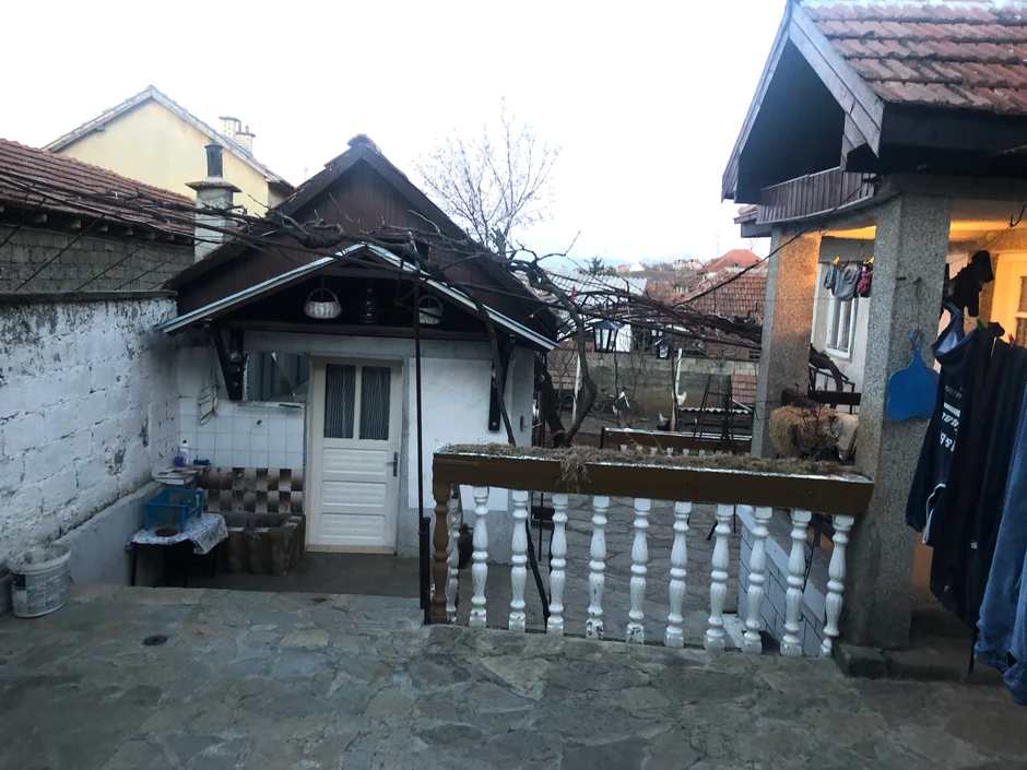 Srpsko domaćinstvo na Kosovu i Metohiji