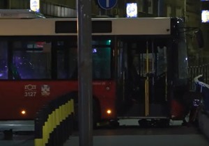 Autobus udario u zaštitnu ogradu na Brankovom mostu