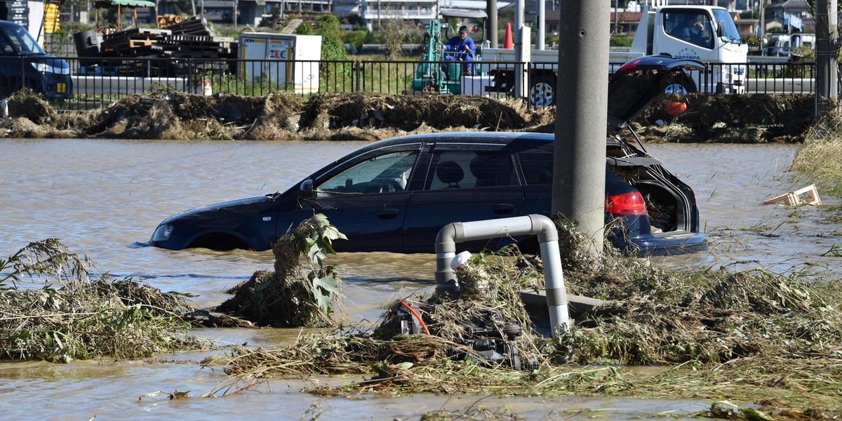 Osiem ofiar ulew, powodzi i lawin błotnych w Japonii