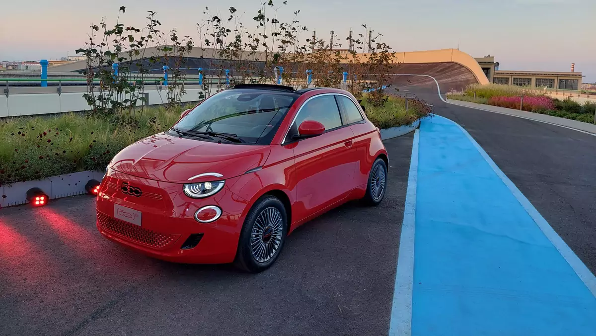 Fiat (500)RED premiera 2021