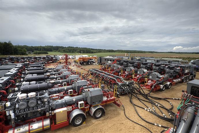 Zdaniem przedstawicieli branży łupkowej, tak dobre wyniki odwiertu w Lewinie to wielki krok w stronę produkcji gazu na masową skalę i dowód na to, że jest ona możliwa nie tylko w Polsce, ale również w innych krajach, w których znajdują się zasoby gazu z łupków. <a href=' http://forsal.pl/artykuly/772731,lupkowy-sukces-koncernu-san-leon-komercyjny-przeplyw-gazu-coraz-blizej.html 'target='_blank' style='color: blue'>Czytaj więcej >>></a>